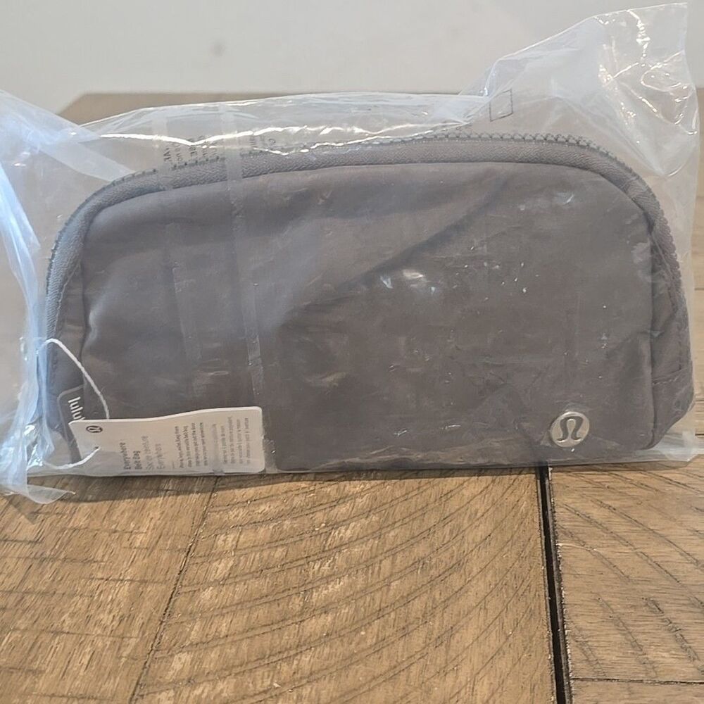NWT OG Asphalt Grey lululemon Everywhere Belt Bag EBB 1L FAST SHIP